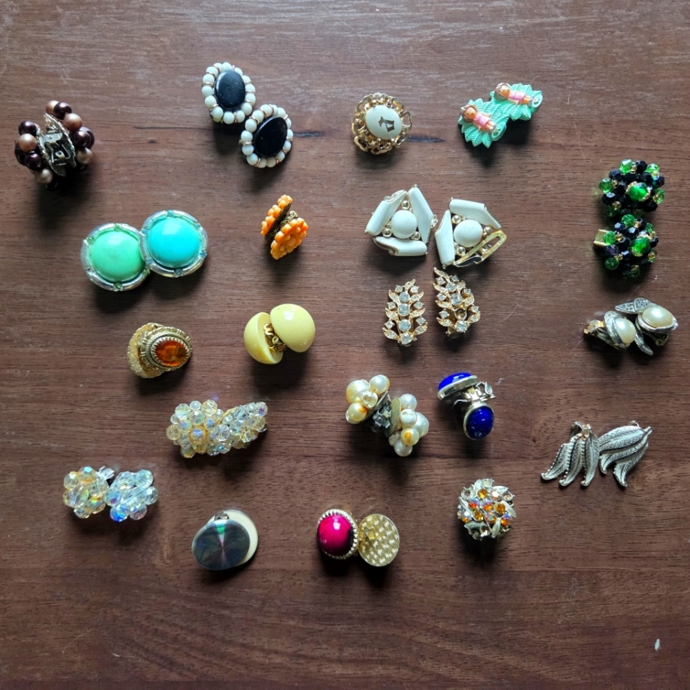 Bundle Of Assorted Vintage Clip-on Earrings